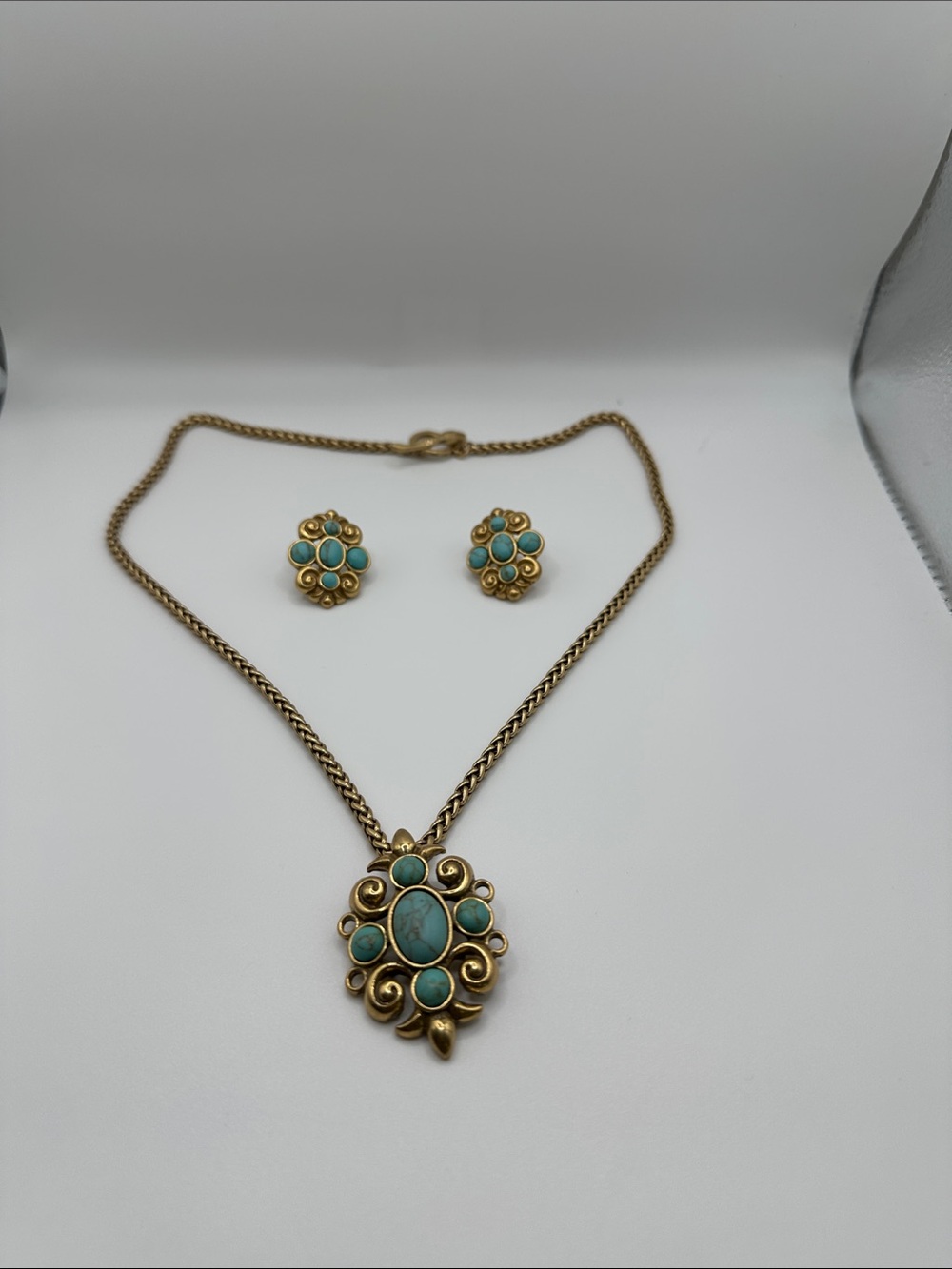 Gold-Tone Turquoise Floral Pendant Necklace and Earrings Set